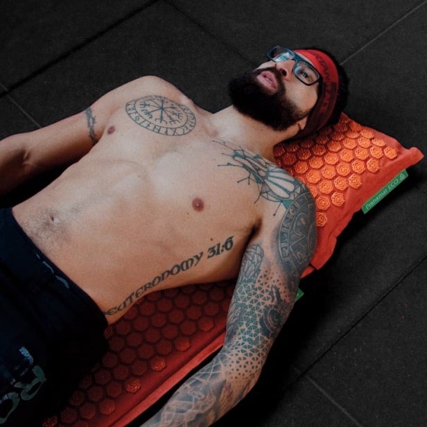 Pranamat ECO massage mat helps with back pain, fatigue, leg pain, and  overall tension » Gadget Flow